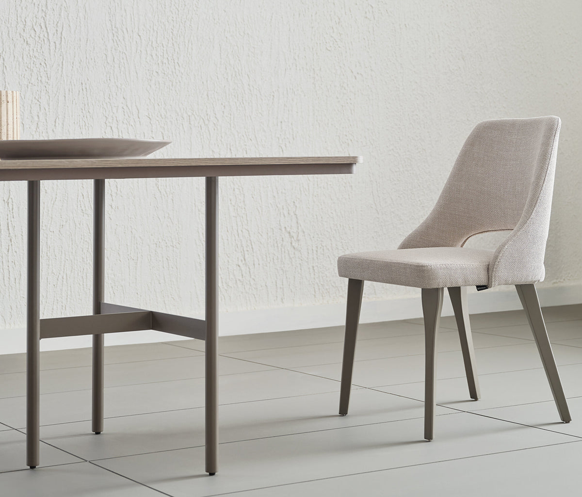 Varena Vaste Eettafel met Metalen Poot, afbeelding 5
