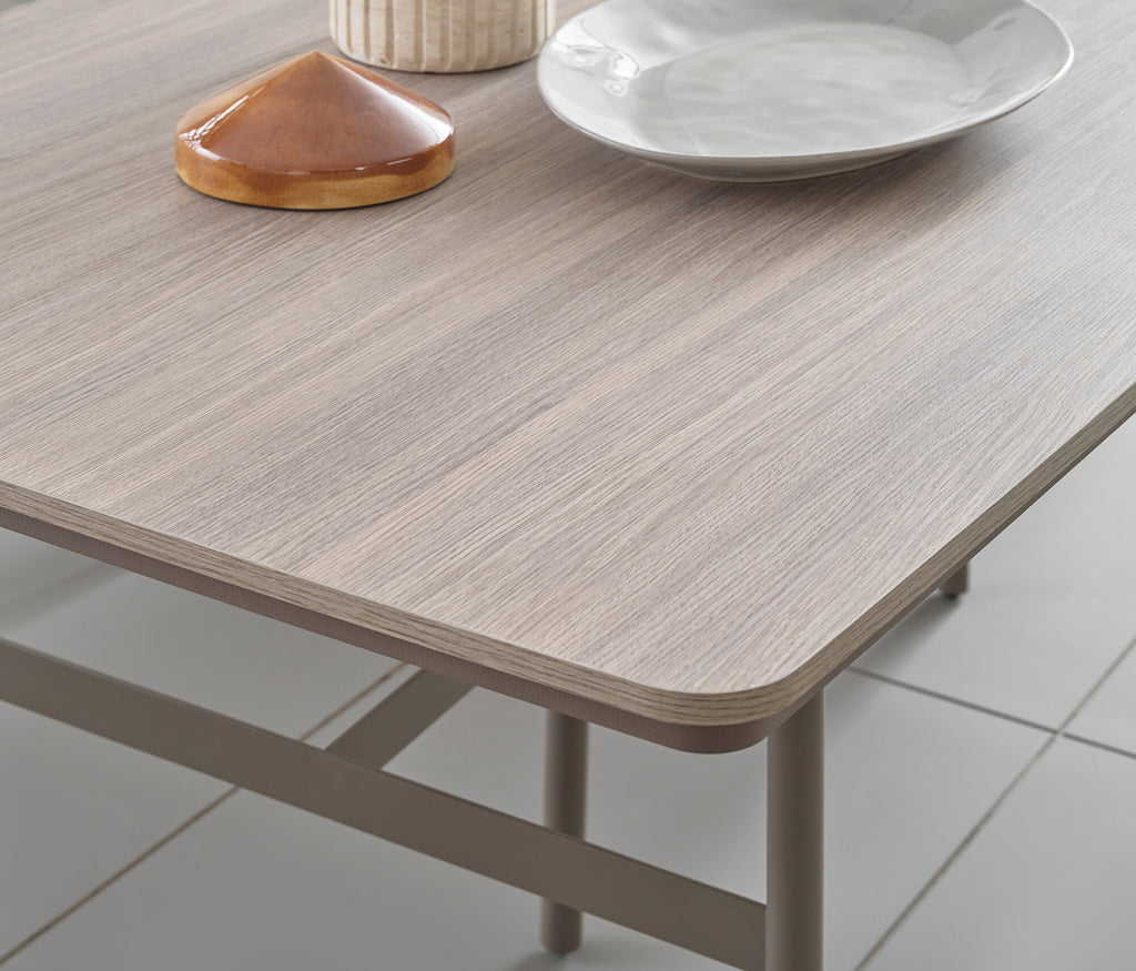 Varena Vaste Eettafel met Metalen Poot, afbeelding 6