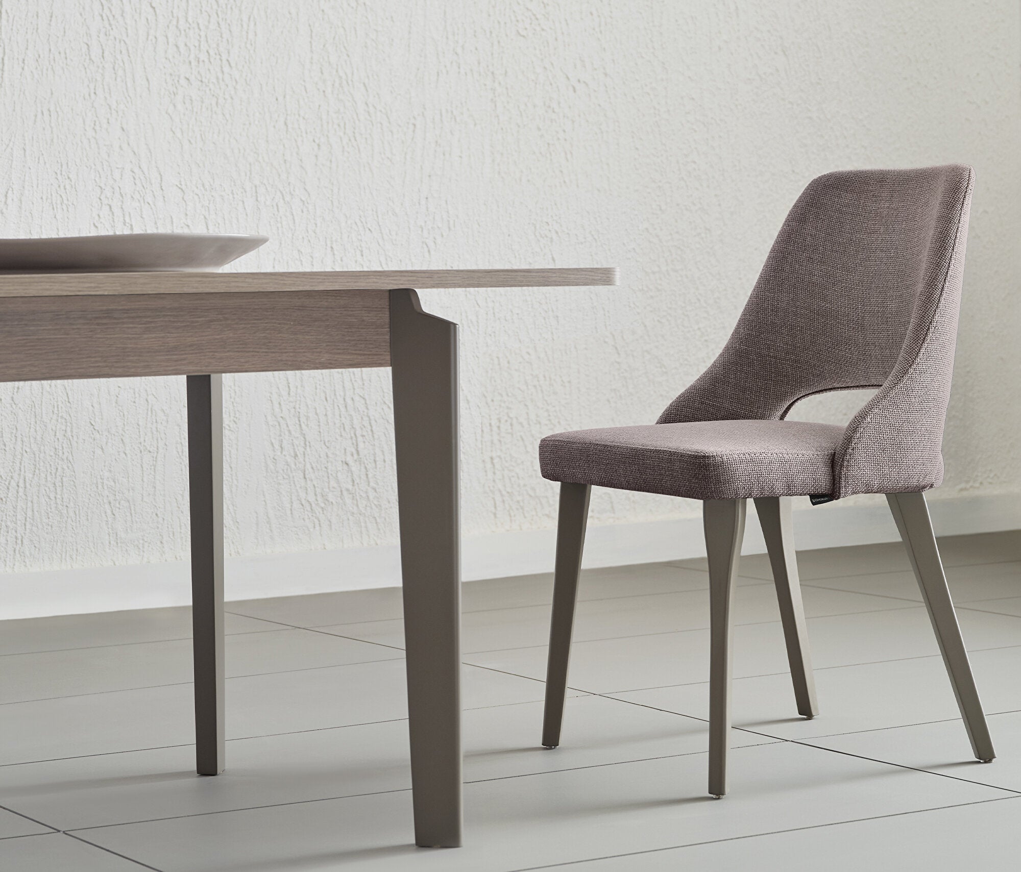 Varena Uitschuifbare Eettafel met Houten Poot, afbeelding 5