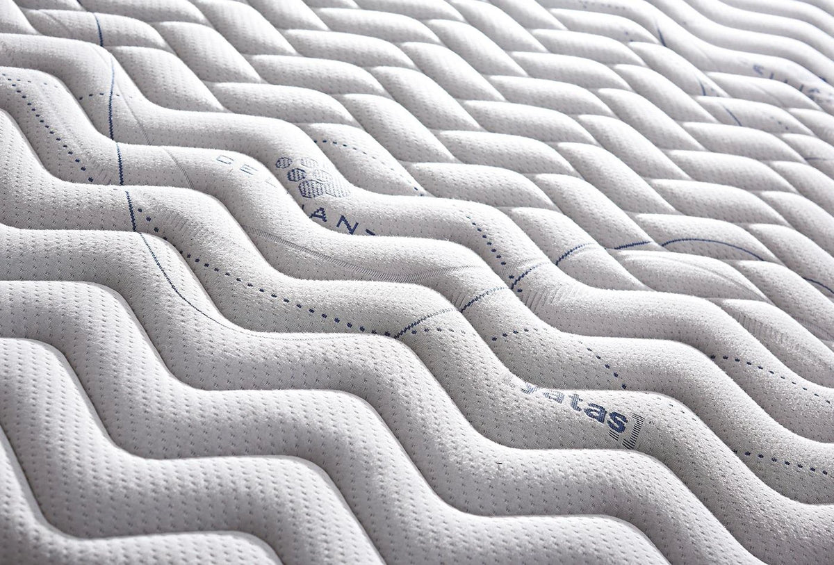 Detail van de witte golvende stiksels op het Athletic matras