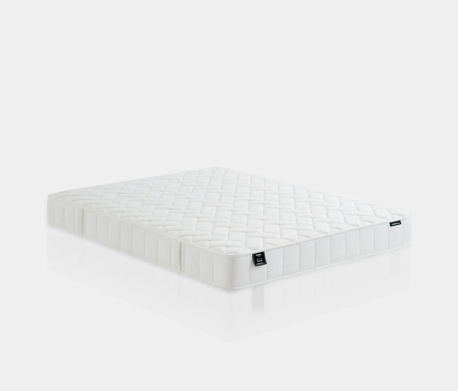 Los wit Supreme Star matras op een witte achtergrond