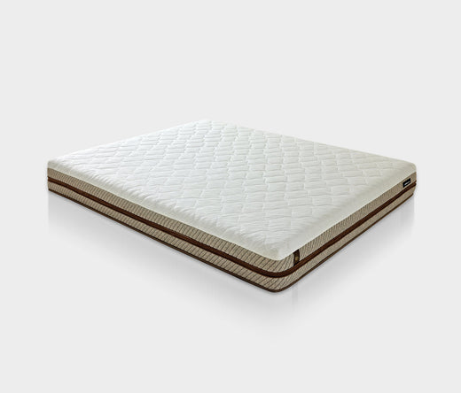 Wit Sixty Plus matras met bruine bies, schuin van voren
