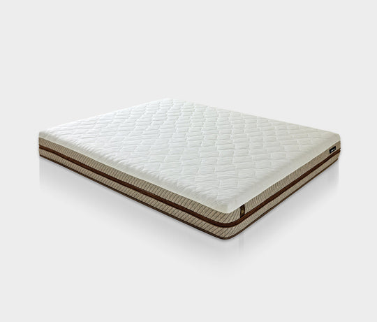 Wit Sixty Plus matras met bruine bies, schuin van voren